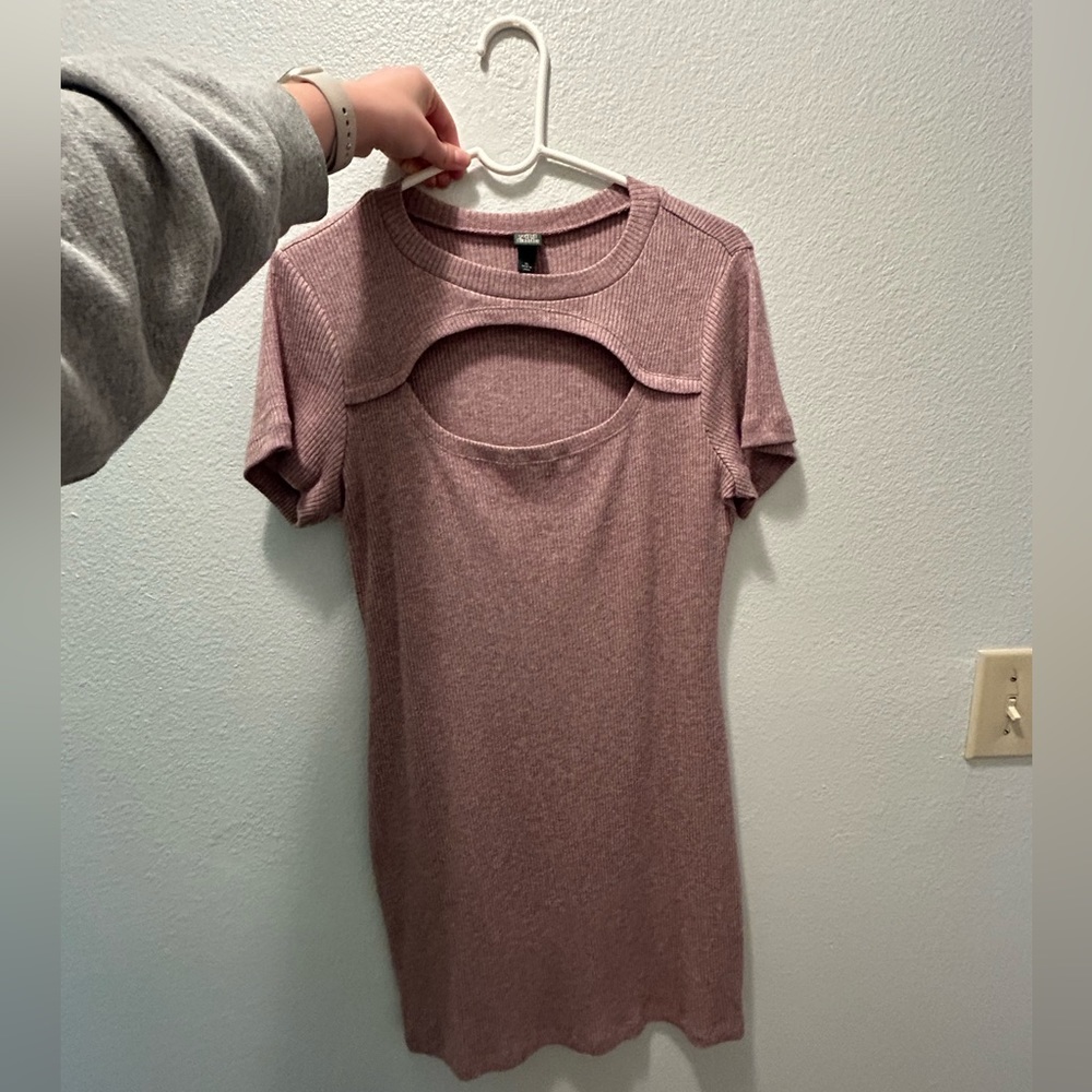 mauve dress with cutout